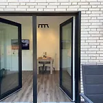 Jimmy's Place - Hotelgefuehl, Tolle Lage, Terrasse, Bbq 아파트